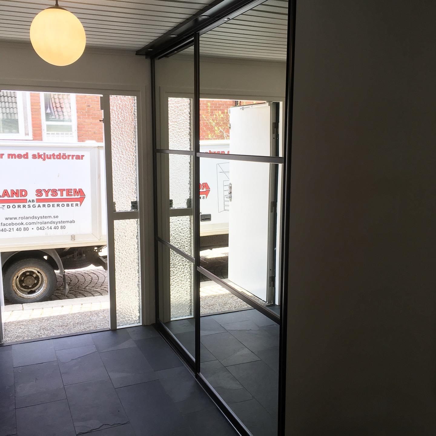 Glass door in a narrow entryway