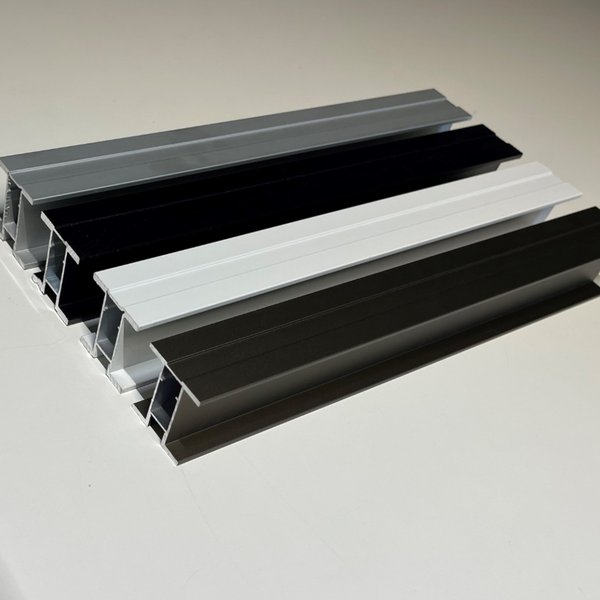 Bold door profile